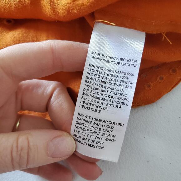 Chico's Shirt Womens Medium Orange Eyelet Floral Button Front Puff Sleeve Boho - Picture 6 of 8